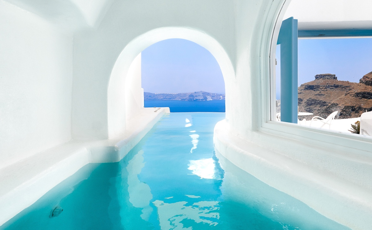 Best 13 Santorini Hotels with Cave Pools + River Cave Pools