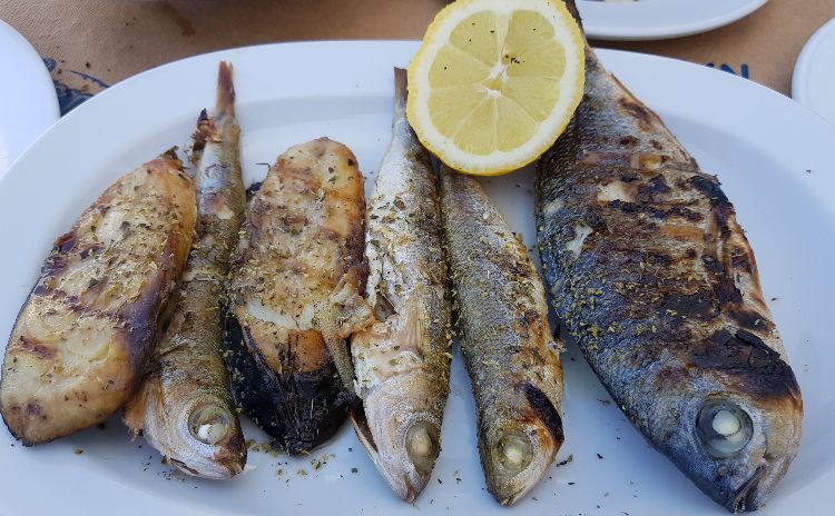 Fried fish, Naoussa waterfront